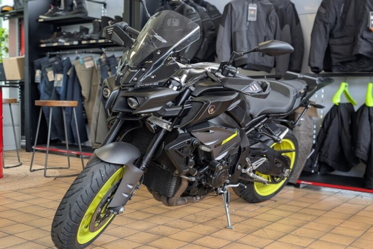 2018 YAMAHA MT10, Black - photo 6