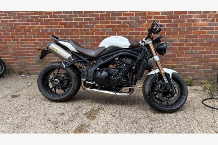 2011 TRIUMPH SPEED TRIPLE 1050 ABS, White - photo 11
