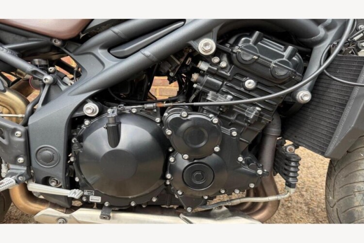 2011 TRIUMPH SPEED TRIPLE 1050 ABS, White - photo 14