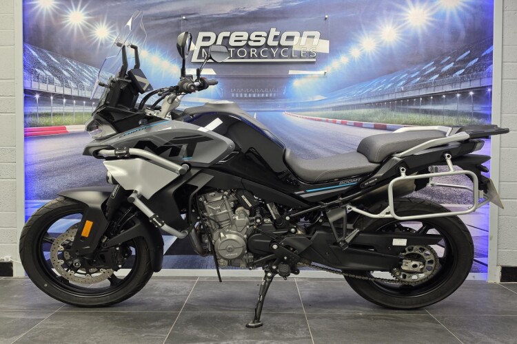2025 CFMOTO 800MT SPORT, Black - photo 4