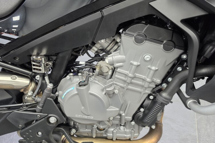 2025 CFMOTO 800MT SPORT, Black - photo 17