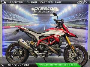 DUCATI HYPERMOTARD 939