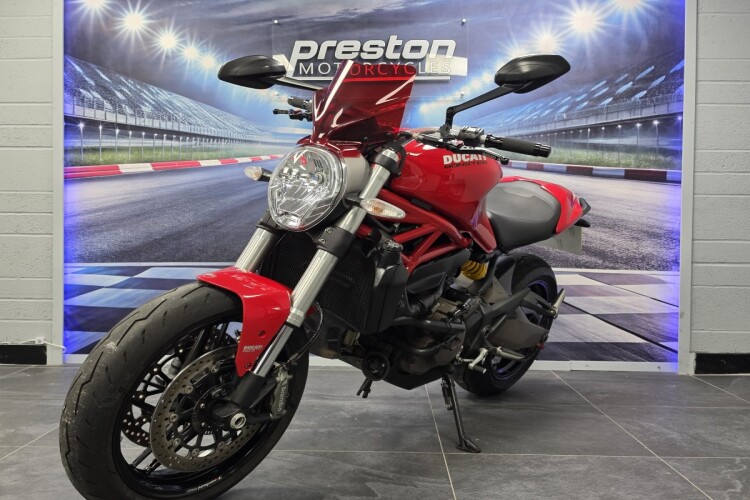 2015 DUCATI MONSTER 821, Red - photo 3