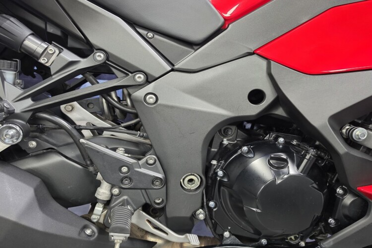 KAWASAKI NINJA 1000SX