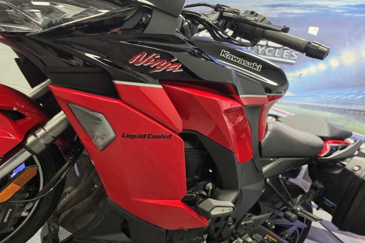 KAWASAKI NINJA 1000SX