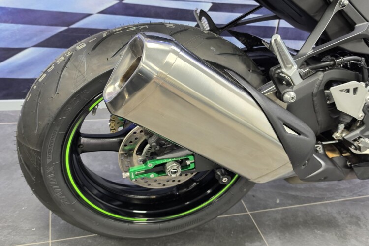 KAWASAKI NINJA ZX-10R