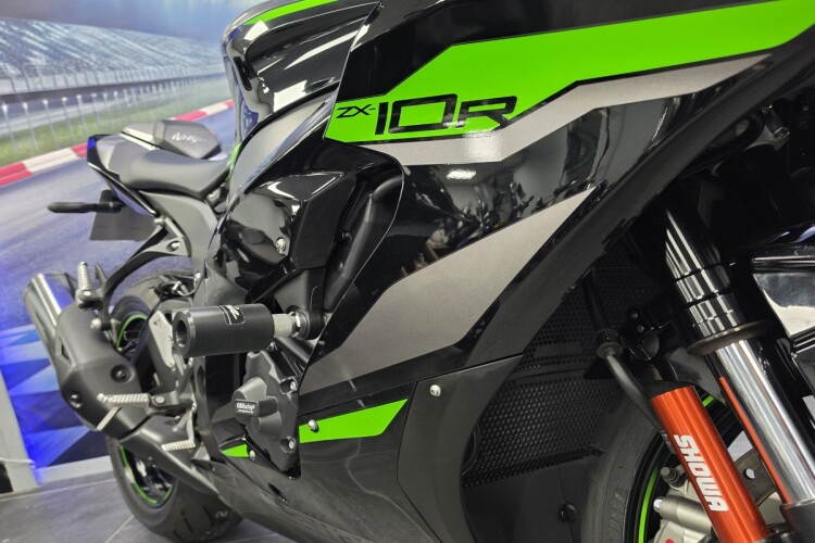 KAWASAKI NINJA ZX-10R