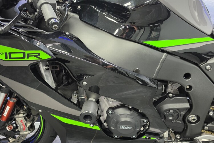 KAWASAKI NINJA ZX-10R