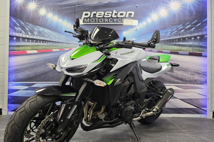 KAWASAKI Z1000