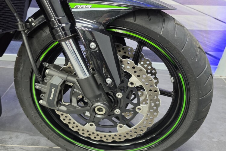 KAWASAKI Z1000