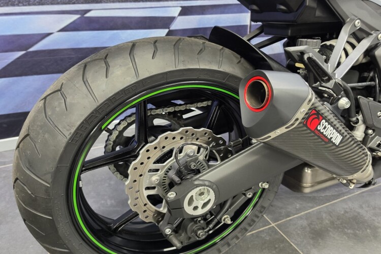 KAWASAKI Z1000
