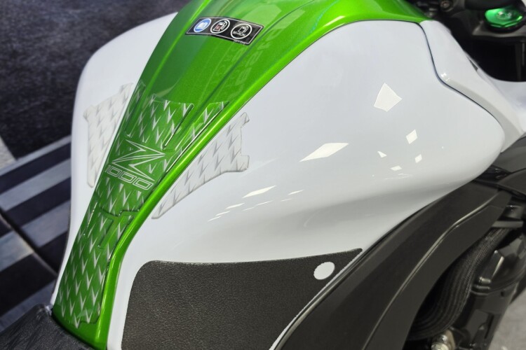 KAWASAKI Z1000