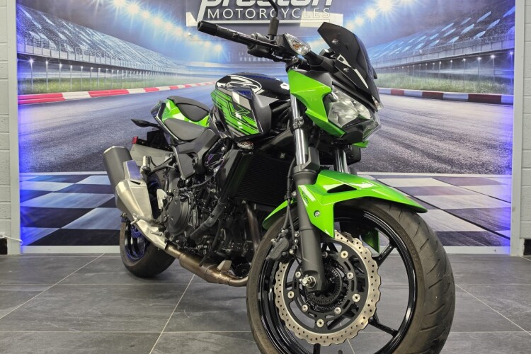 KAWASAKI Z400