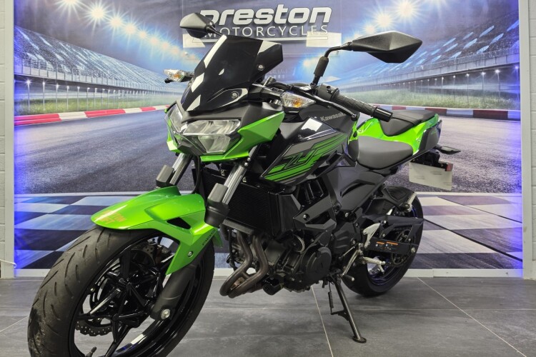 KAWASAKI Z400