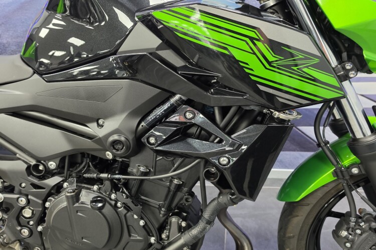KAWASAKI Z400