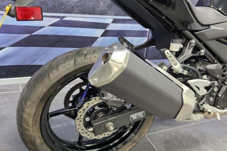 KAWASAKI Z400