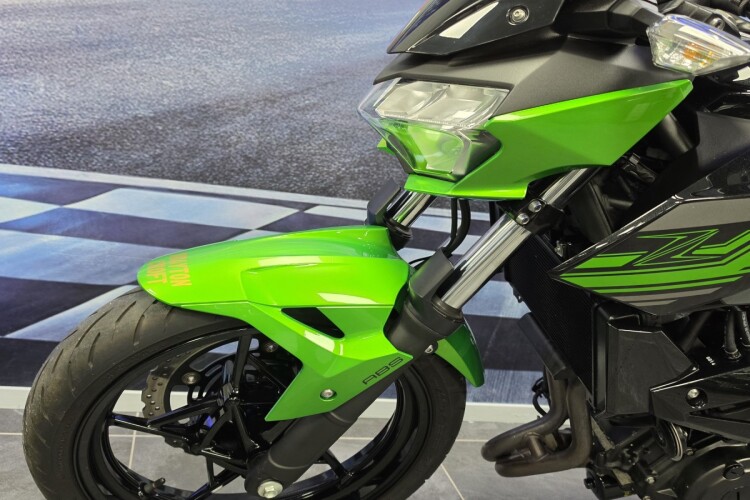 KAWASAKI Z400
