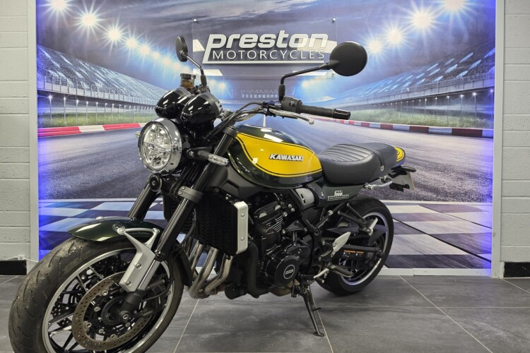 KAWASAKI Z900 RS