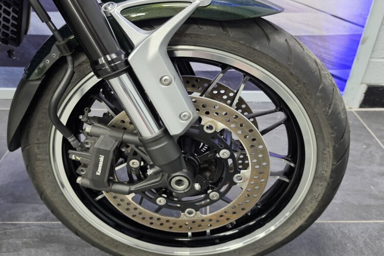 KAWASAKI Z900 RS