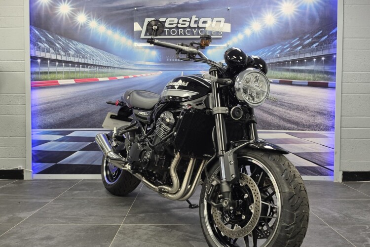 KAWASAKI Z900 RS