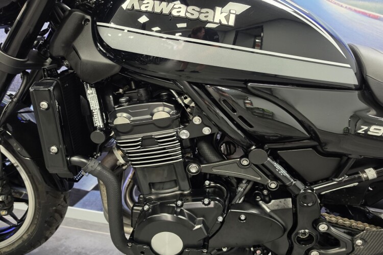 KAWASAKI Z900 RS