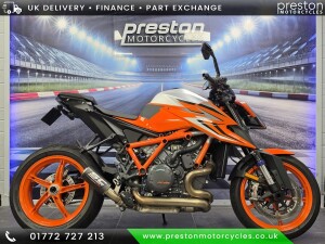 KTM 1290 SUPER DUKE R