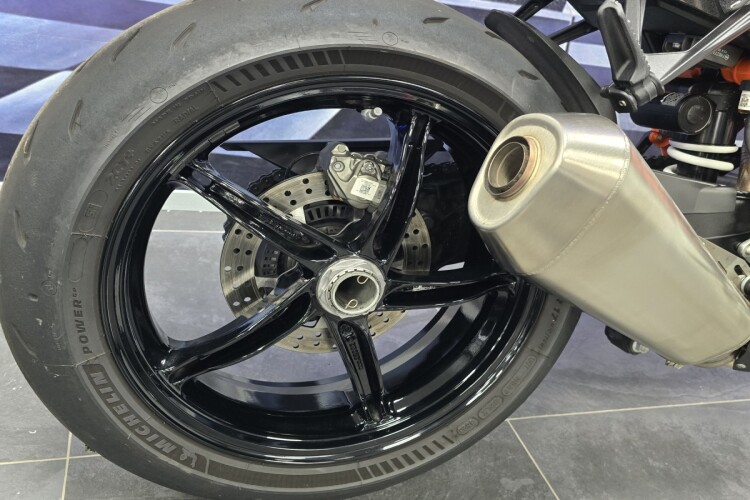 2024 KTM 1390 SUPER DUKE R, Black - photo 8