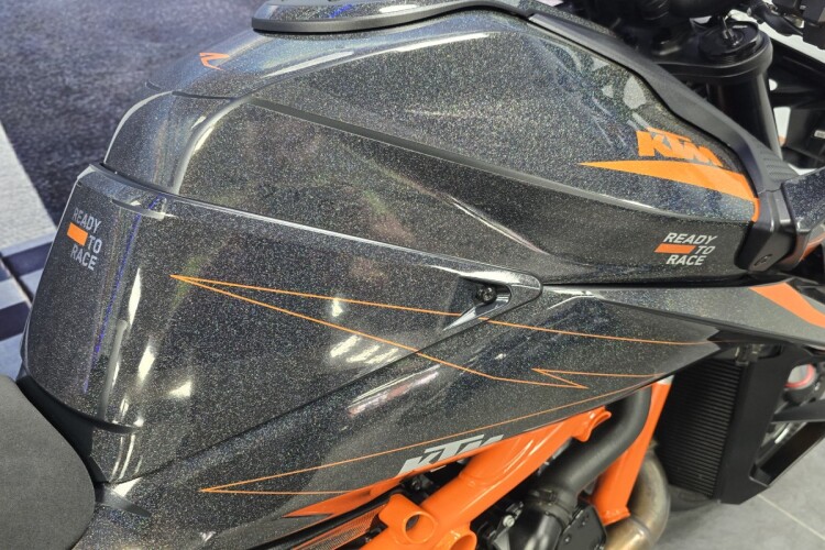 2024 KTM 1390 SUPER DUKE R, Black - photo 9