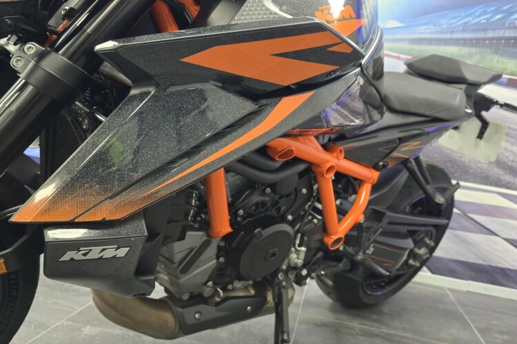 2024 KTM 1390 SUPER DUKE R, Black - photo 10
