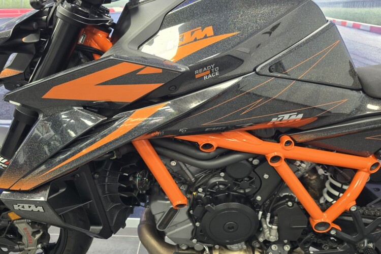 2024 KTM 1390 SUPER DUKE R, Black - photo 14