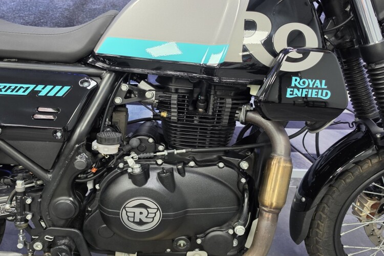 2025 ROYAL ENFIELD SCRAM 411, Silver And Black - photo 6
