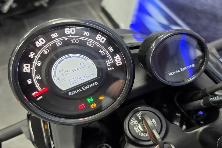 2025 ROYAL ENFIELD SCRAM 411, Silver And Black - photo 18