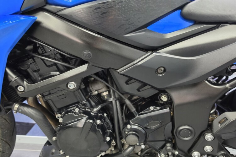 2020 SUZUKI GSX-S750, Blue - photo 16