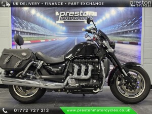 TRIUMPH ROCKET III