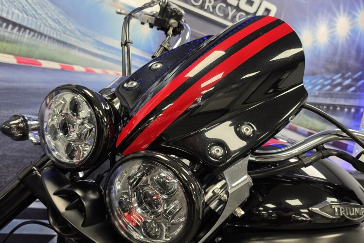 2013 TRIUMPH ROCKET III, Black - photo 17