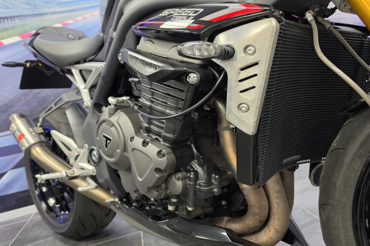 2022 TRIUMPH SPEED TRIPLE 1200, Black - photo 12