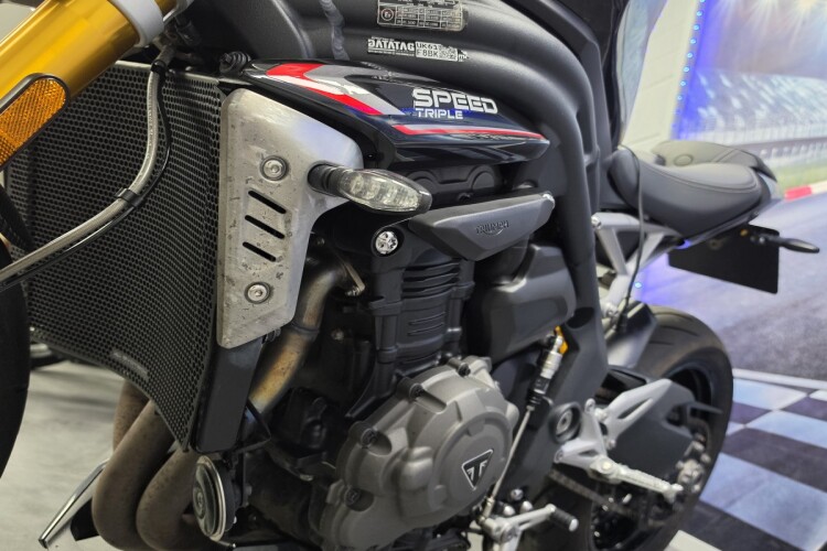 2022 TRIUMPH SPEED TRIPLE 1200, Black - photo 13