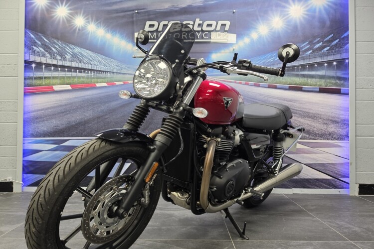2024 TRIUMPH SPEED TWIN 900, Red - photo 3