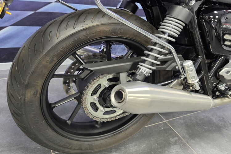 2024 TRIUMPH SPEED TWIN 900, Red - photo 9