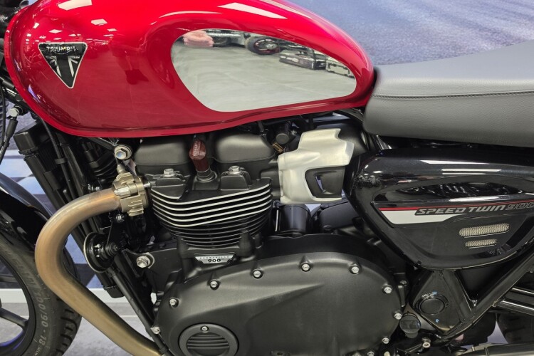2024 TRIUMPH SPEED TWIN 900, Red - photo 18