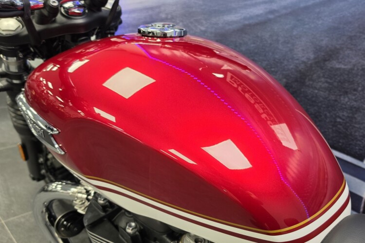 2026 TRIUMPH SPEEDMASTER 1200, Red And White - photo 9