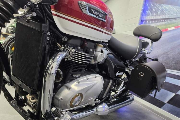 2026 TRIUMPH SPEEDMASTER 1200, Red And White - photo 13