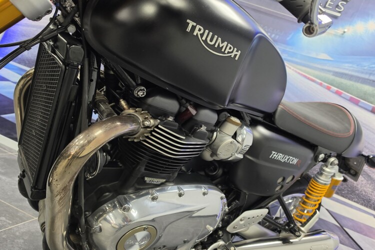 2016 TRIUMPH THRUXTON 1200, Black - photo 2