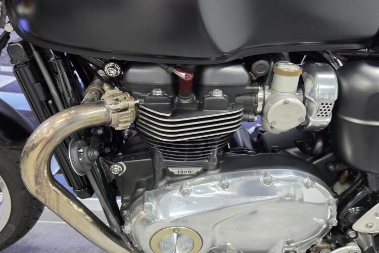 2016 TRIUMPH THRUXTON 1200, Black - photo 6