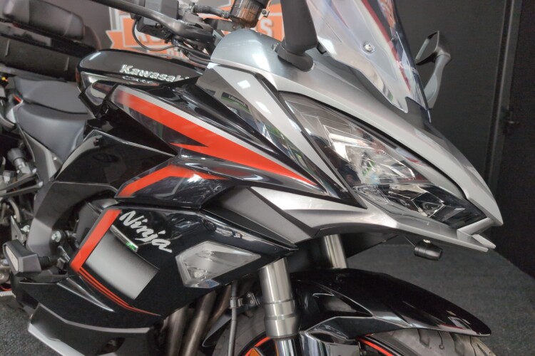 KAWASAKI NINJA 1000SX