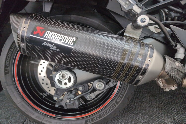 KAWASAKI NINJA 1000SX