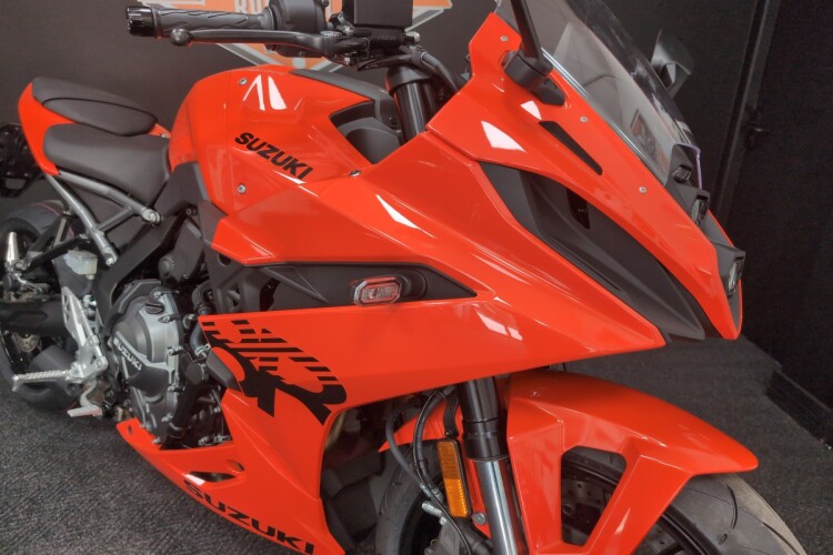 2026 SUZUKI GSX-8R, Orange - photo 8