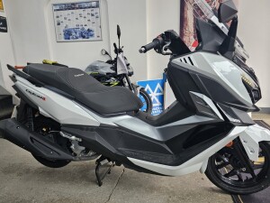 SYM CRUISYM 300 E5