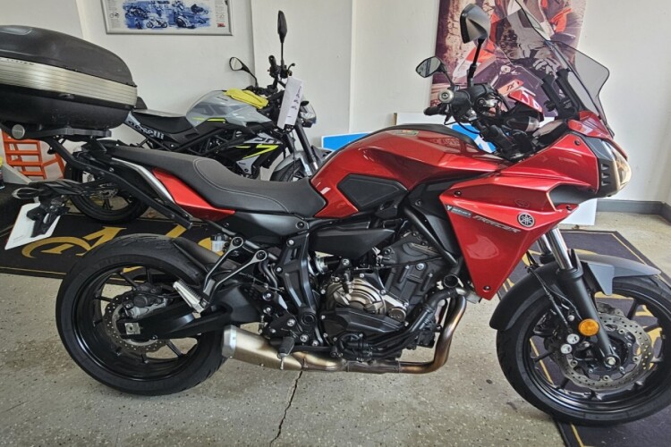 2017 YAMAHA MT 07 TRACER, Red