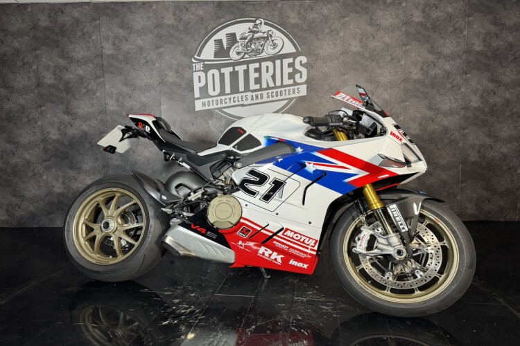2022 DUCATI PANIGALE V4S, Red - photo 2